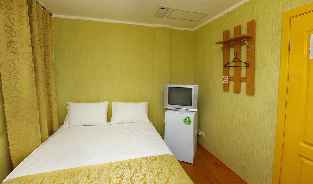 Tokyo Star Economy Hotel Odessa Eksteriør billede